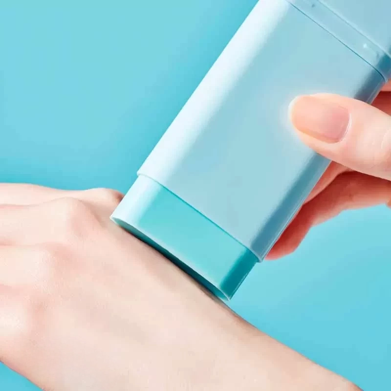 ضد آفتاب استیکی توکوبو مدل بی رنگ با SPF 50 3 ضد آفتاب استیکی توکوبو مدل بی رنگ با SPF 50 - Image 3